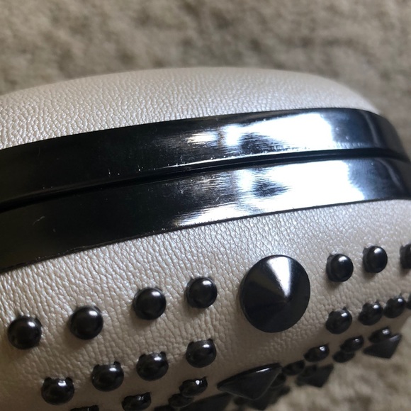 KoKo / Boohoo Skull Clutch - Picture 11 of 16